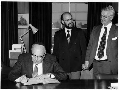 [Dr Burg, Dr Reif, Dr Ratcliffe]